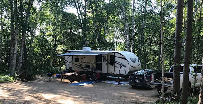 Minnesota Lakeside Camping: Pitstop 60 - Your Gateway to Wilderness Bliss