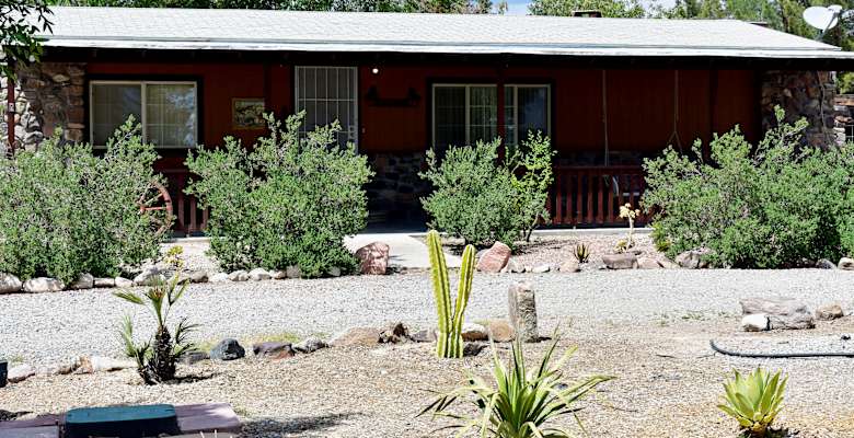 2 Bedroom Stone Cabin Camping