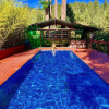 Tree House! Sun, Pool, Spa & Sauna