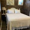 1 queen bed cabin