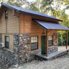 Historic Loft Cabin 49 + bathhouse