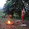 Jubilee Campsite con piscina y rio.