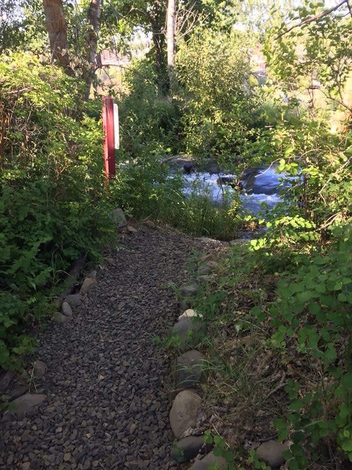 Wellington's Art WorX Hipcamp in Tieton, Washington