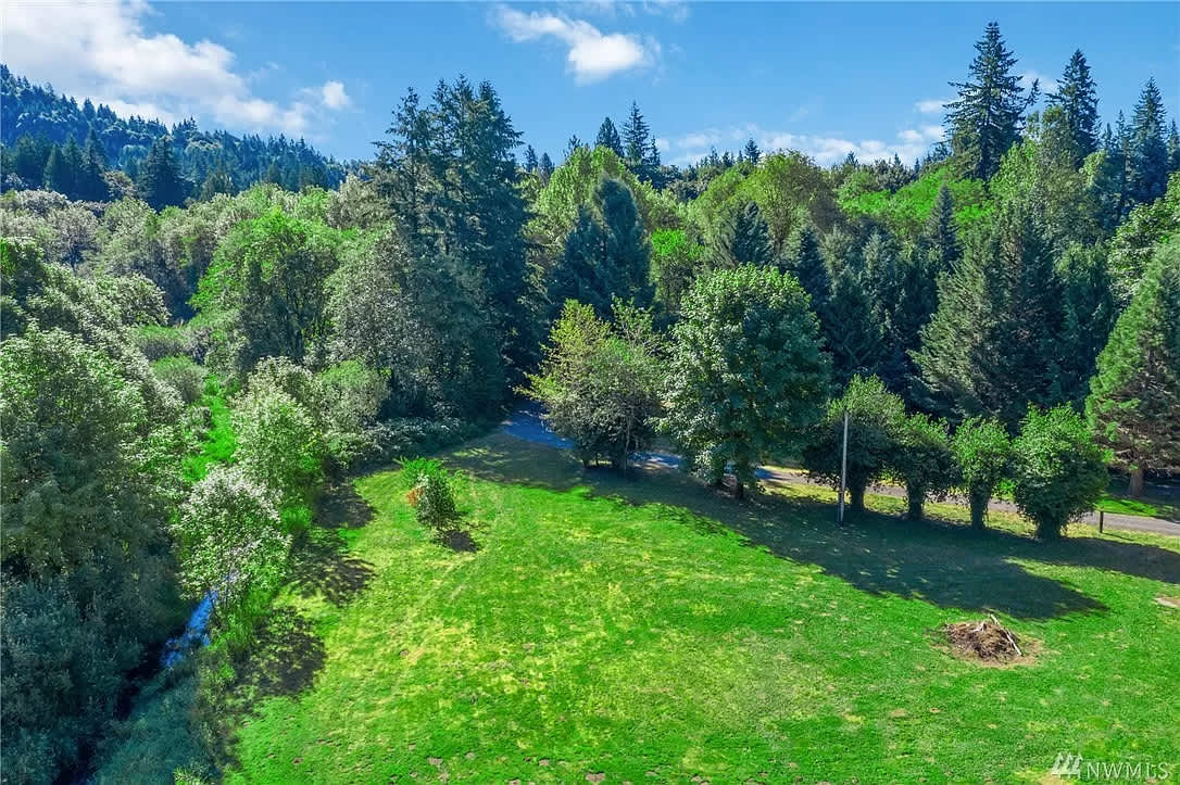 Miner's Meadow EcoCamp Hipcamp in Amboy, Washington