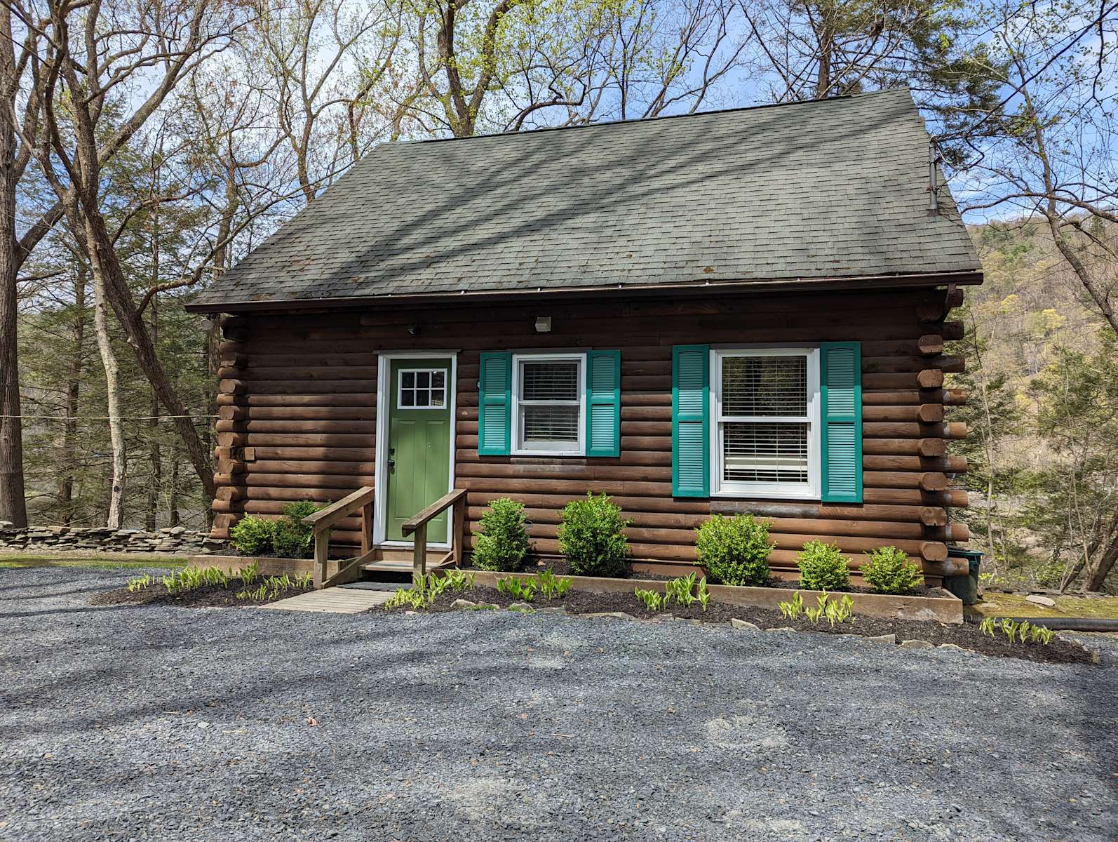 Cabin at Pond Eddy Hipcamp in Matamoras, Pennsylvania