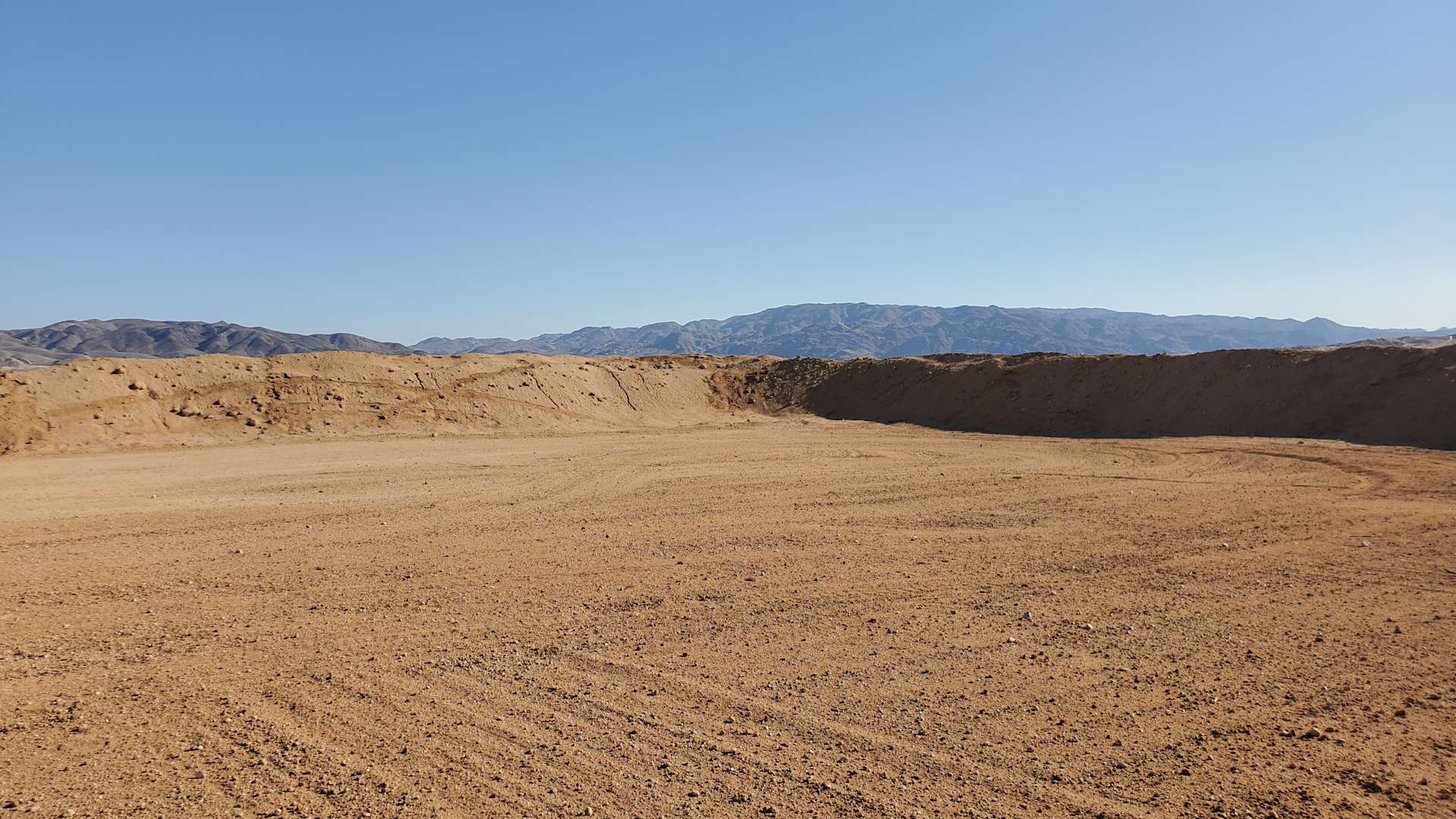 Mojave Camp - Photo 2