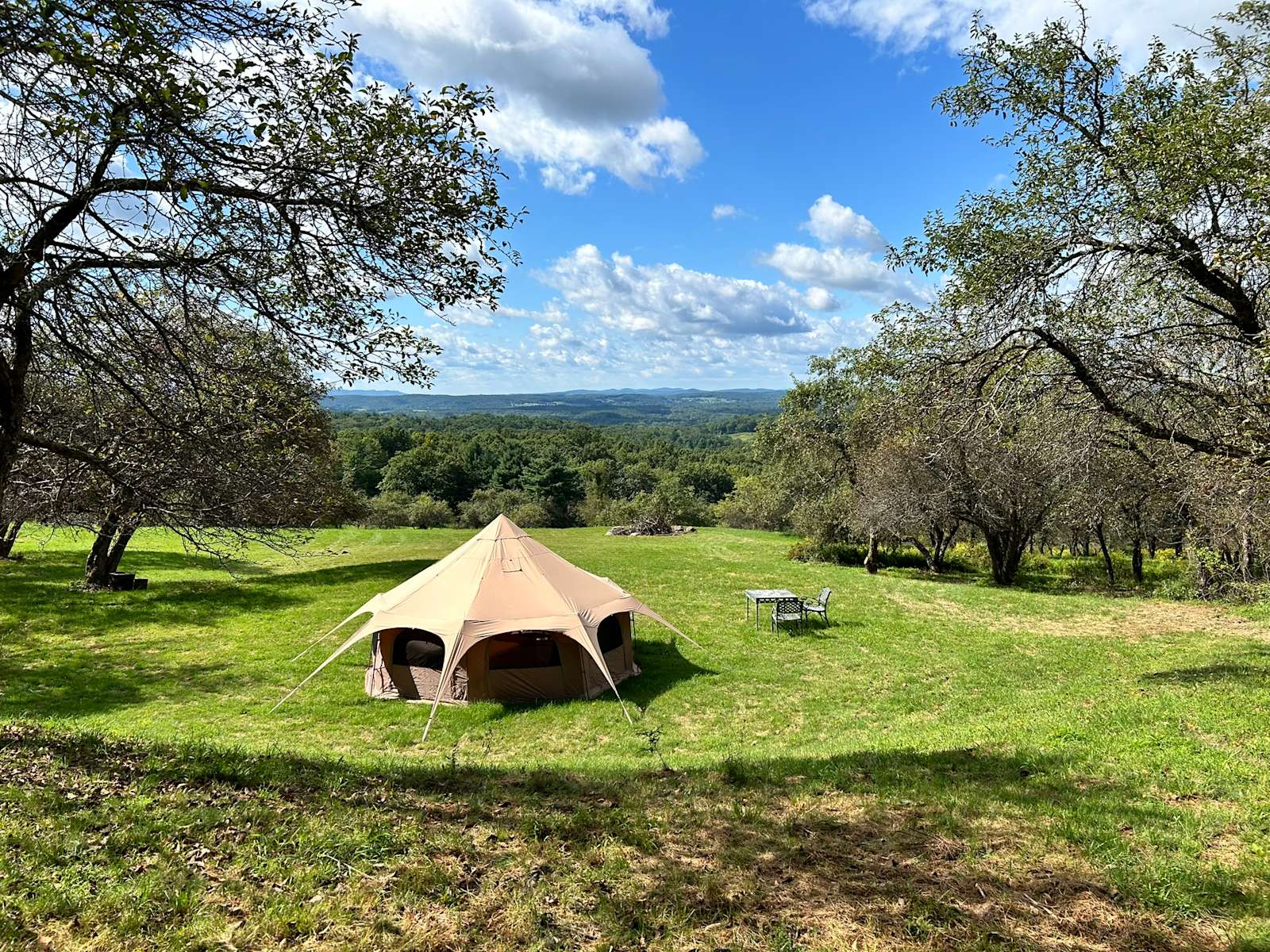 glamping-tent-with-amazing-