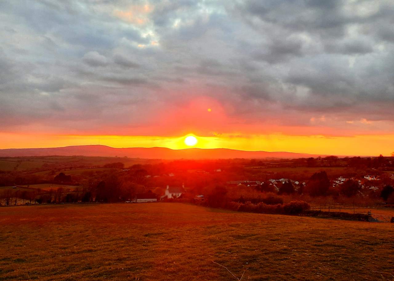 Grass Pitch for Camper Van Motor home Stunning Sunrise & Sunsets