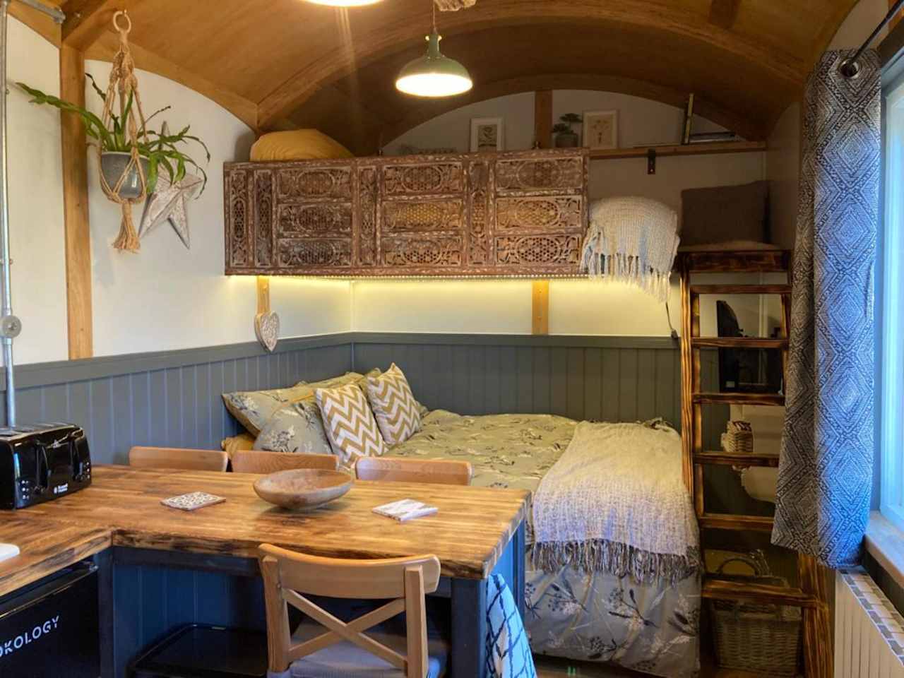 Little Firs Shepherd Hut