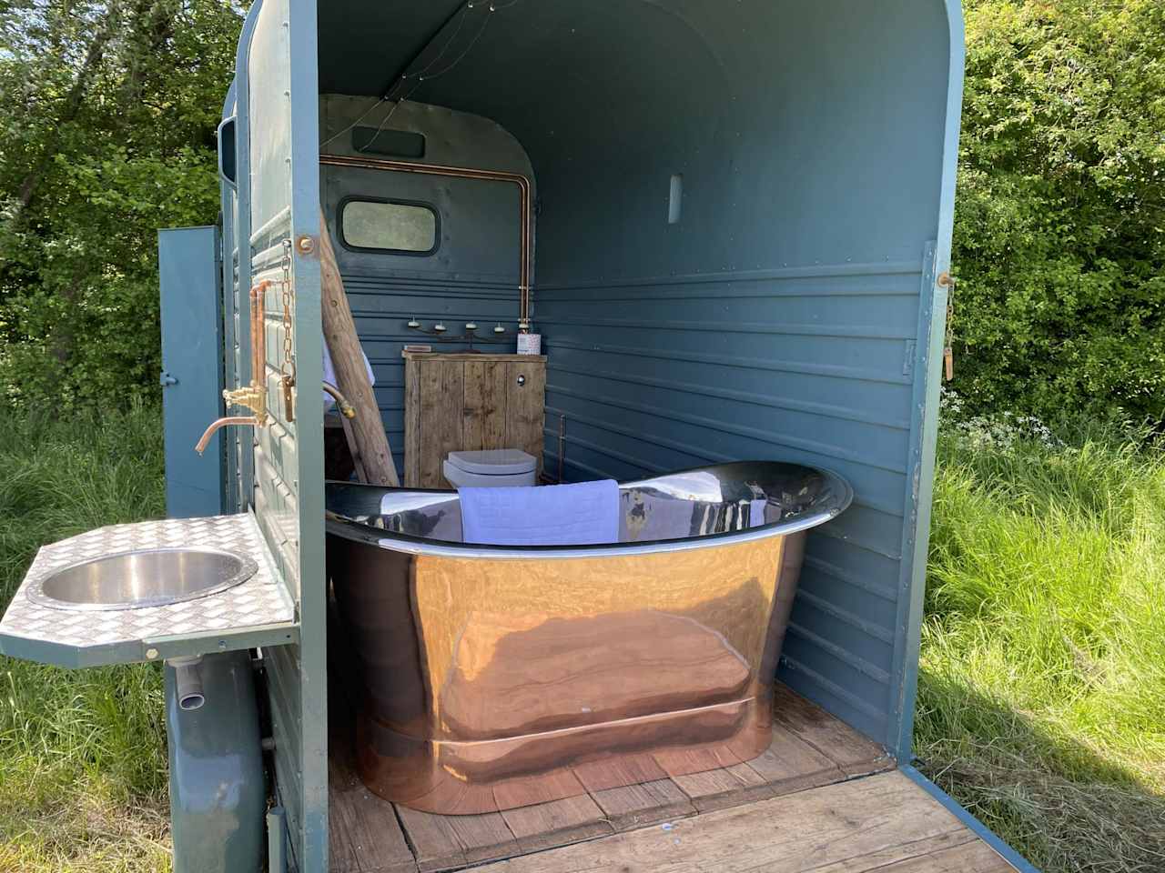 Oak- Grass Pitch with Beryl bathroom