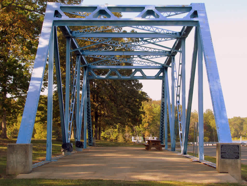 Paris Landing State Park
