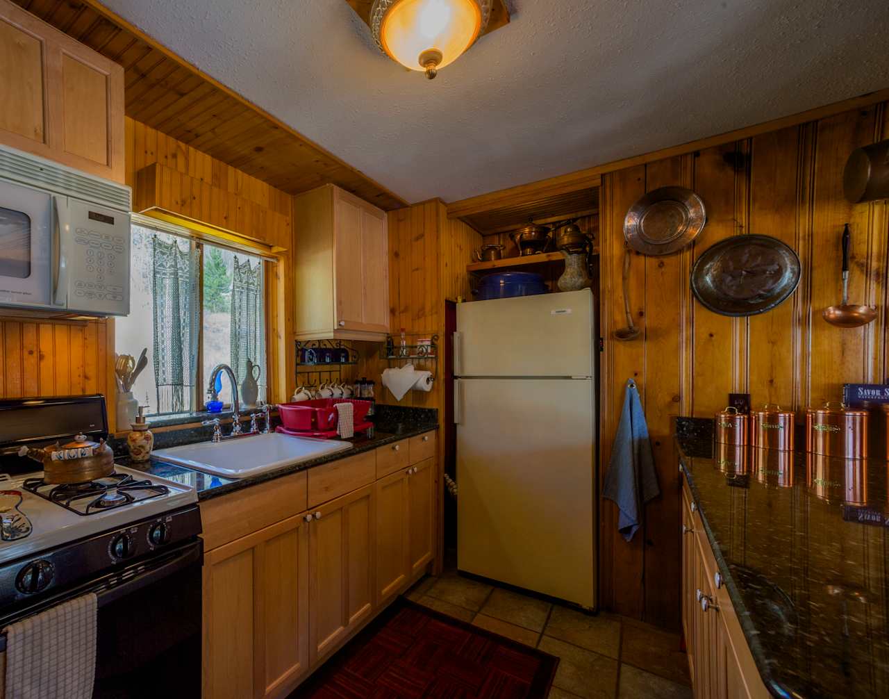 Buckeye's Cozy Romantic Cabins