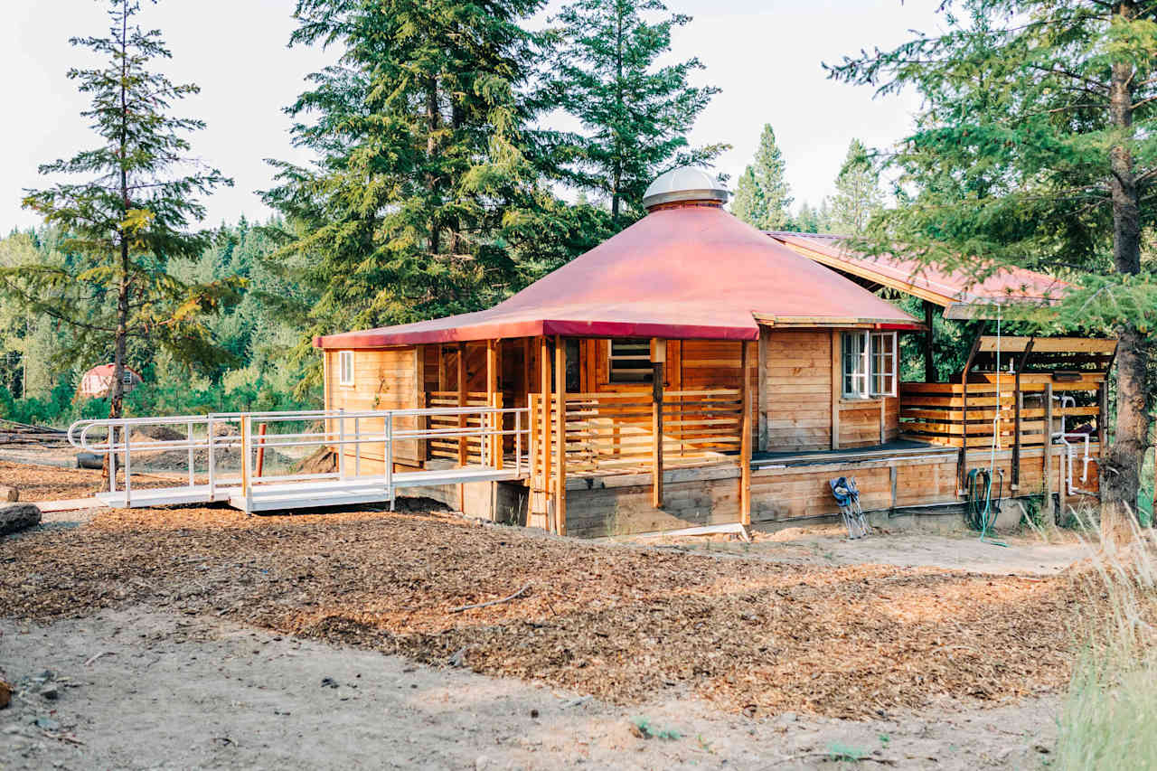 Romantic Forest Hide-a-Way