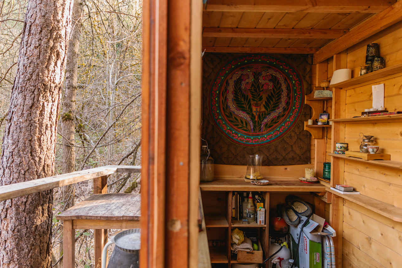 Inside/outside living