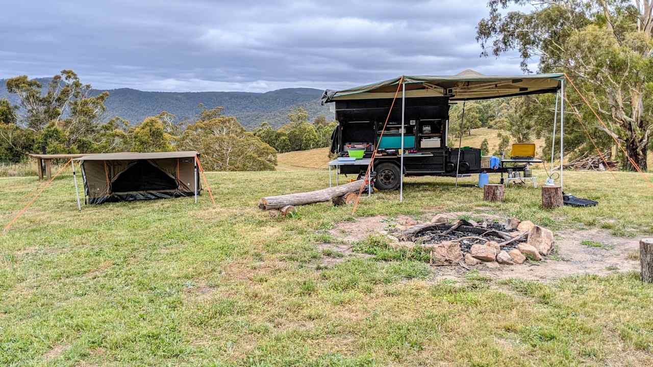 Aurora-Exclusive Blue Mountains