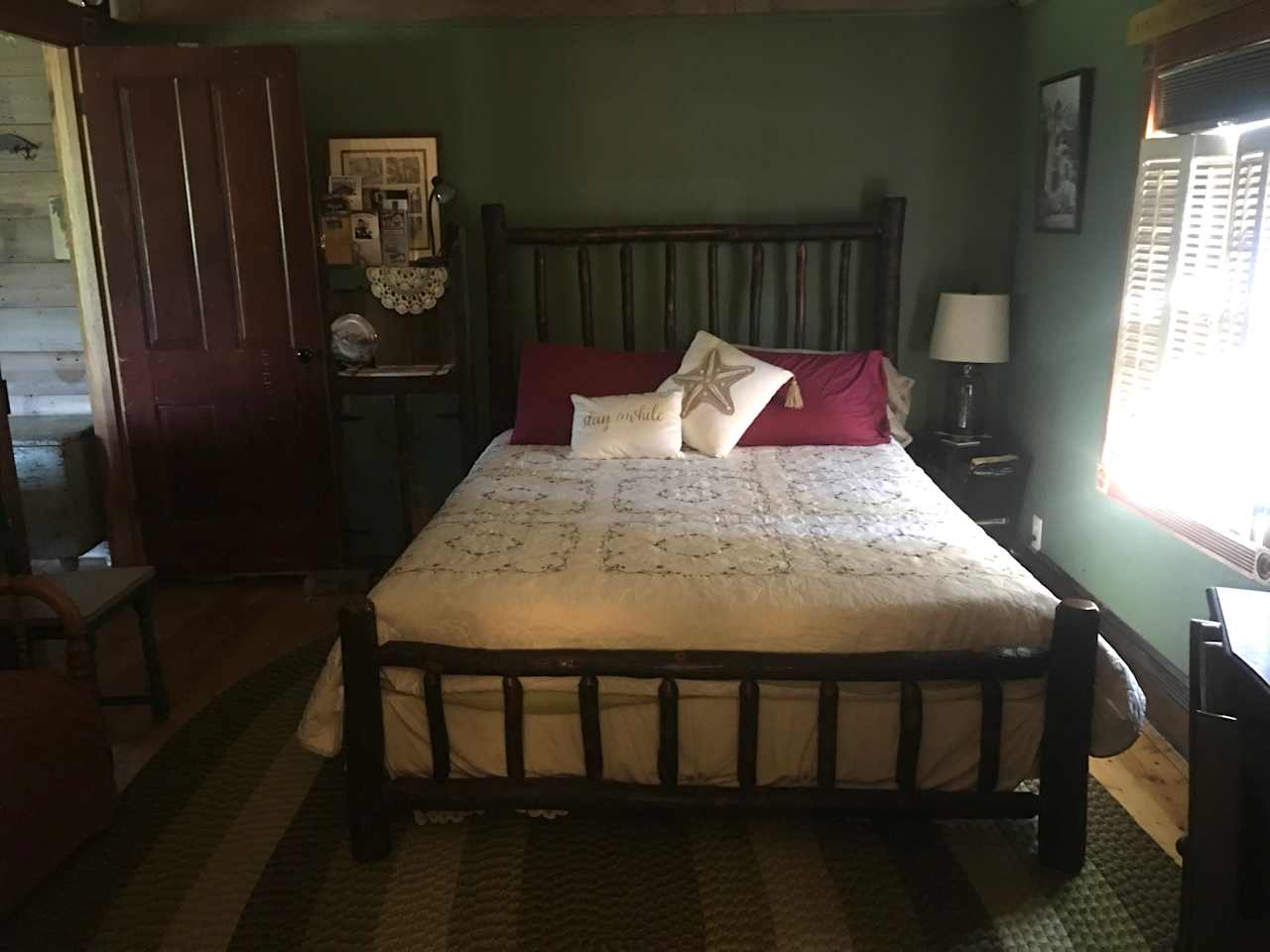 Mirror Lake Bunkhouse llc