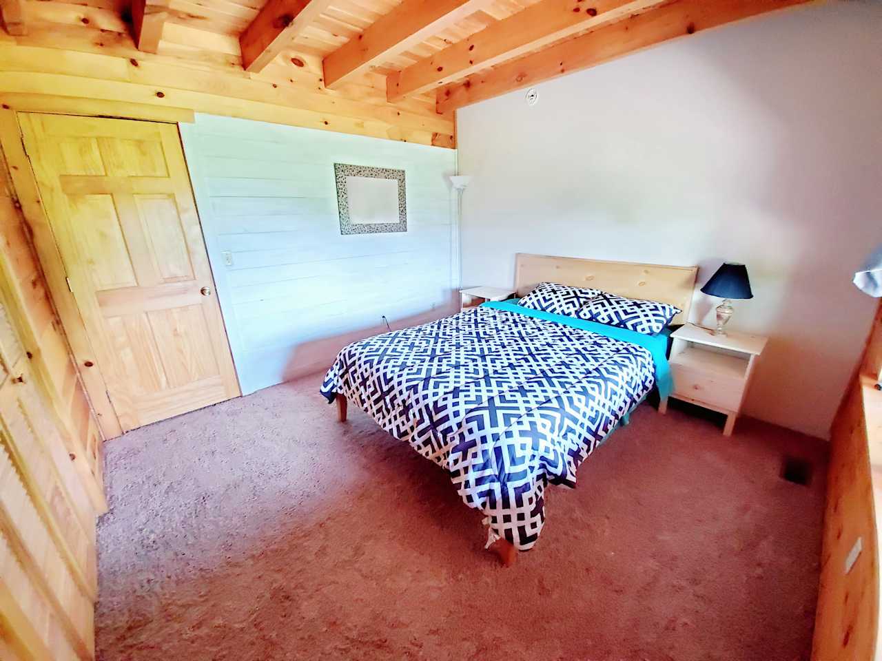 Log Cabin @ Animal Sanctuary w\WiFi