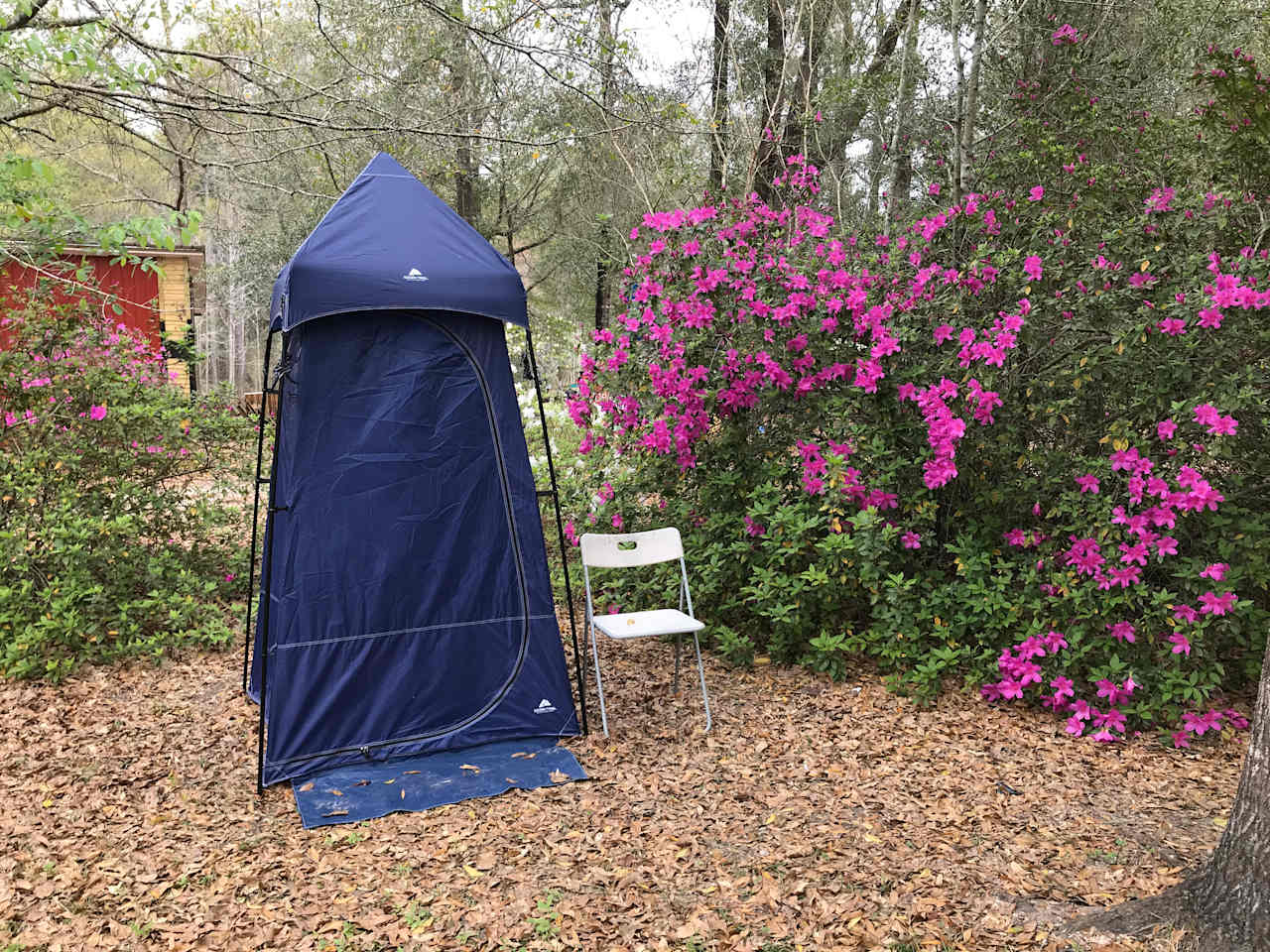 Outdoor shower; always clean!