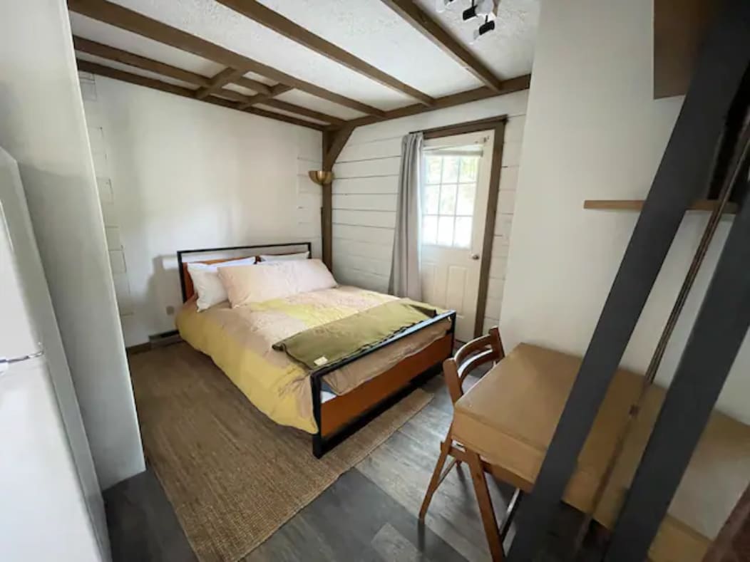 Phoenicia Creekside Cottage