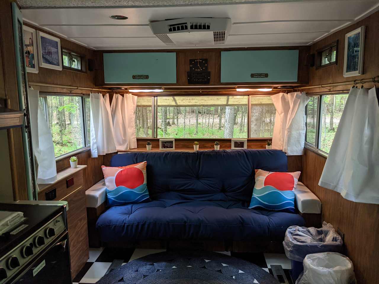 Coadys' POV Lake Resort Glamping