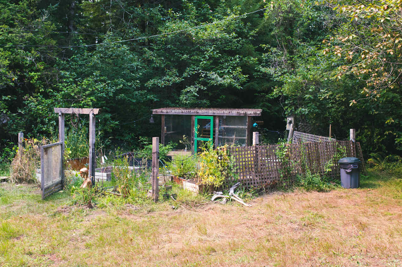 Her listing mentions if youre here during season you can use some veggies from the garden if you'd like!