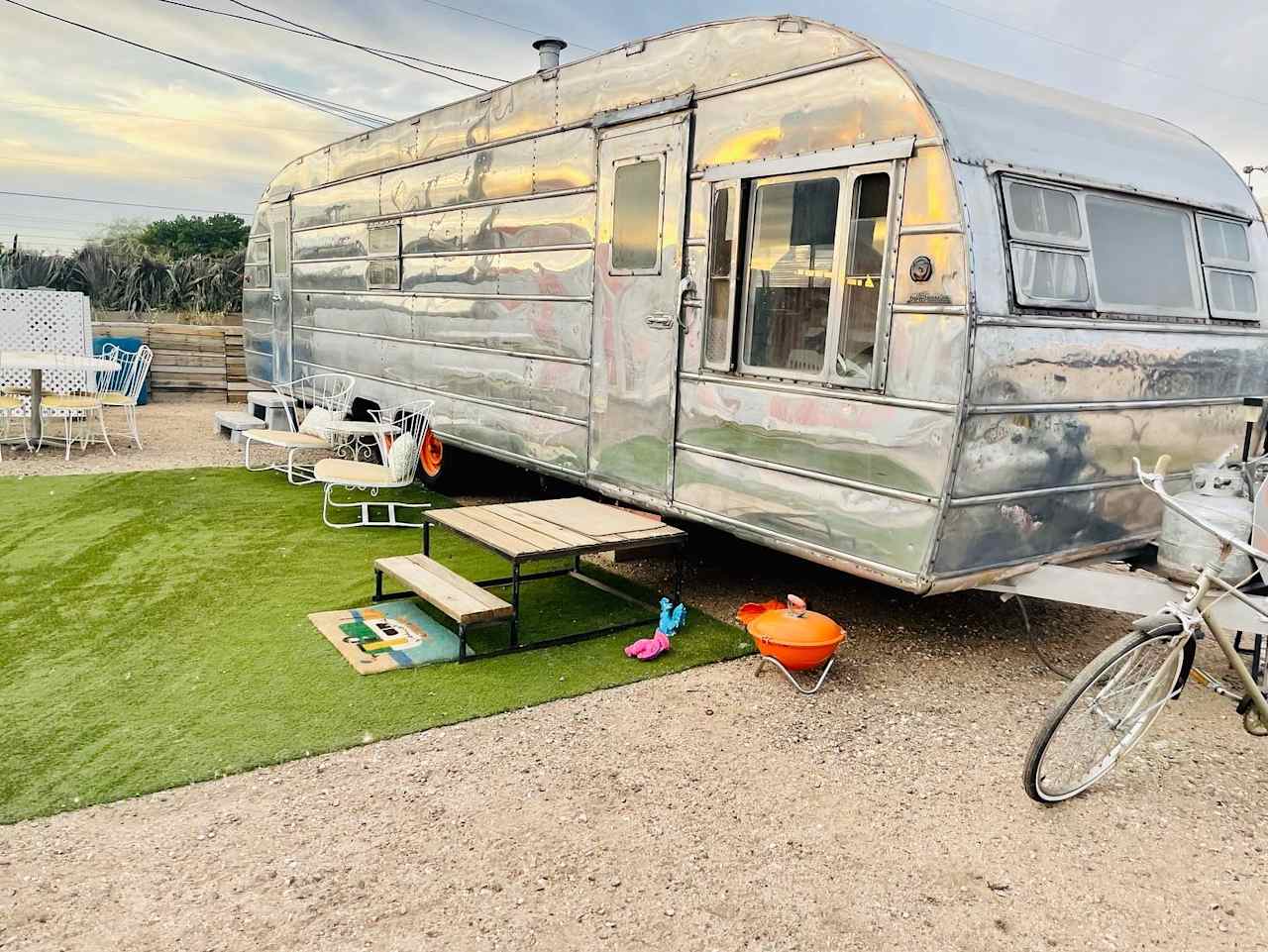 El Pais Motel & Campgrounds