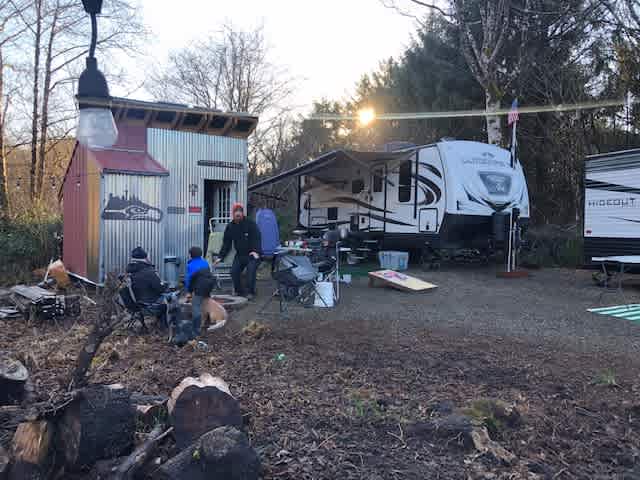 Camp Fuzzlenutz