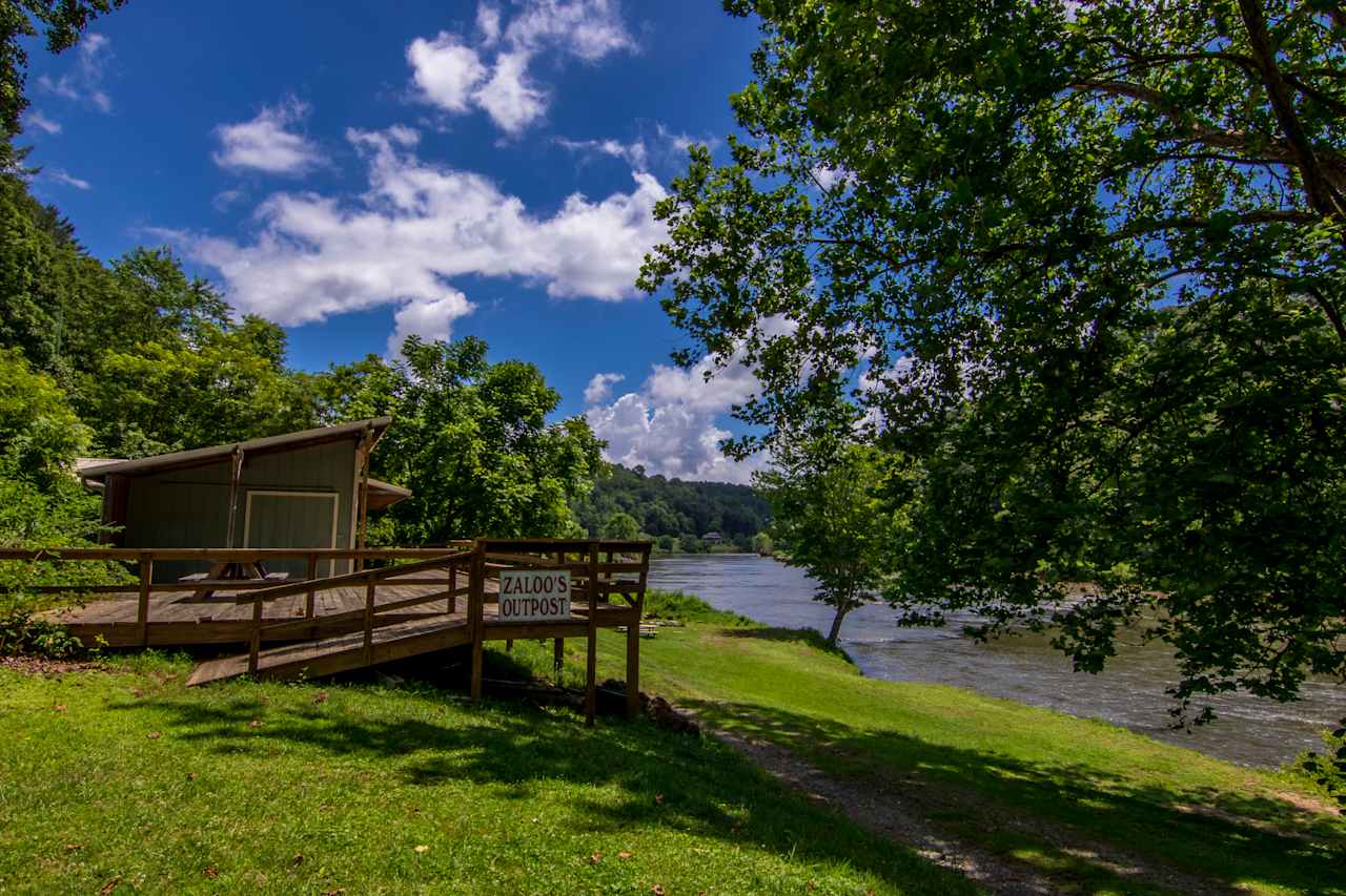 Zaloo's New River Outpost