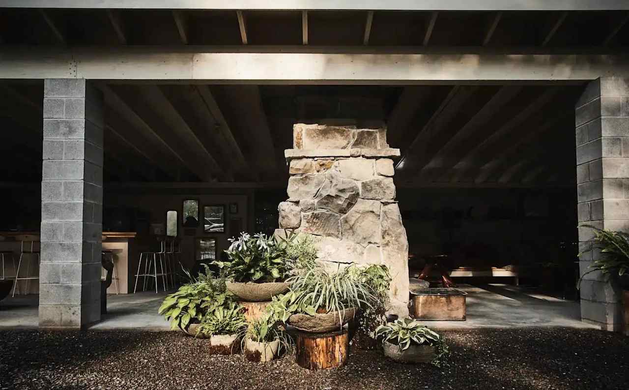 Outdoor restaurant