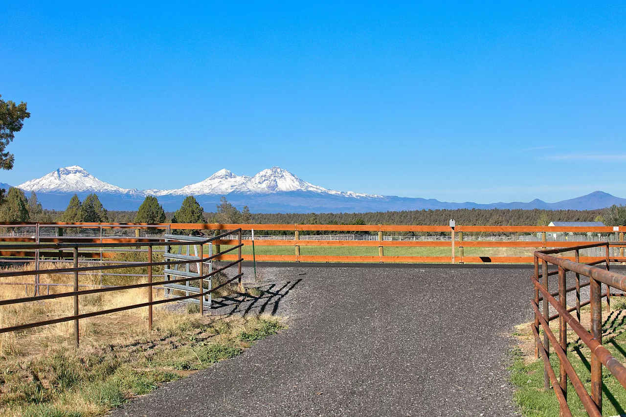 Gravel Driveway & Parking Pad