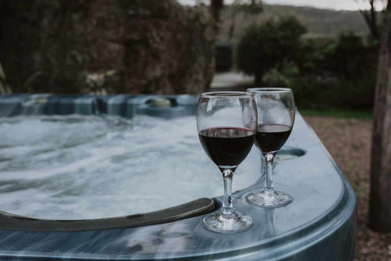 Amazing jacuzzi where you can have a glass of wine and relax!