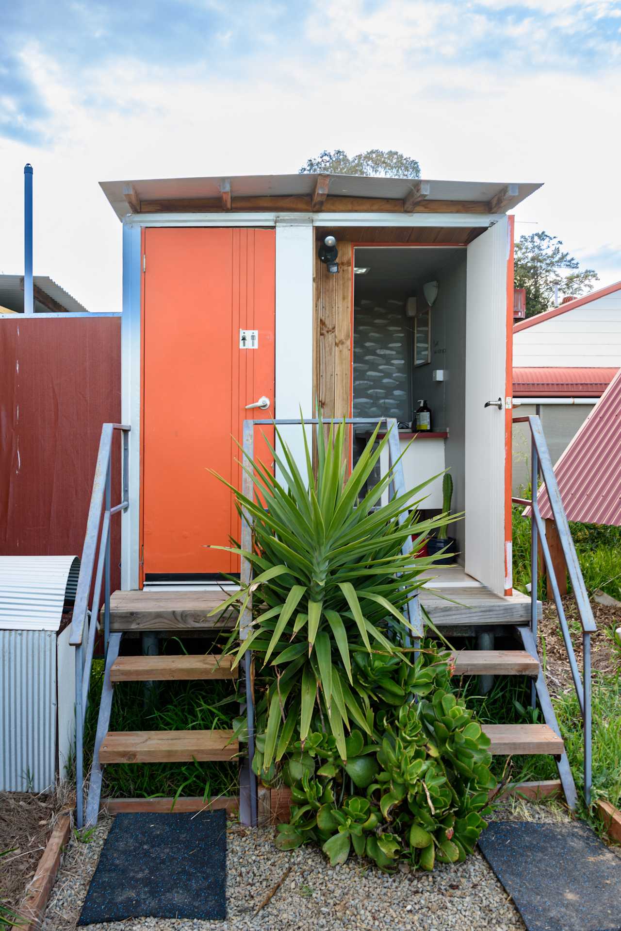 Bathroom/toilet facilities 