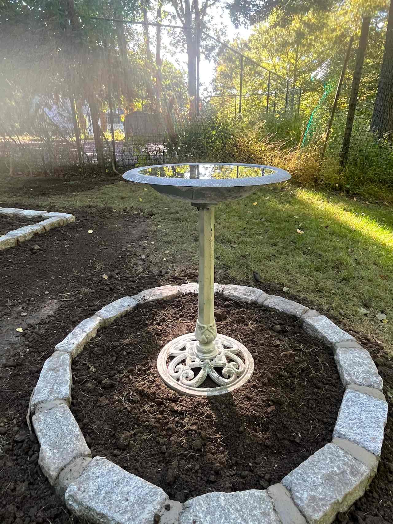 ANTIQUE BIRD BATH 