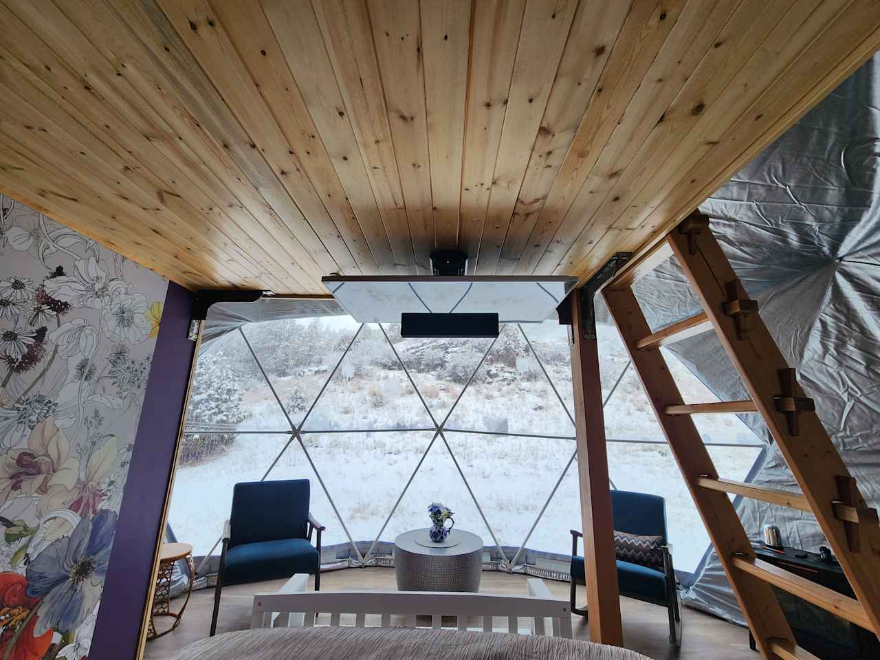 GeoDome: Hot Tub, Guernsey St Park!