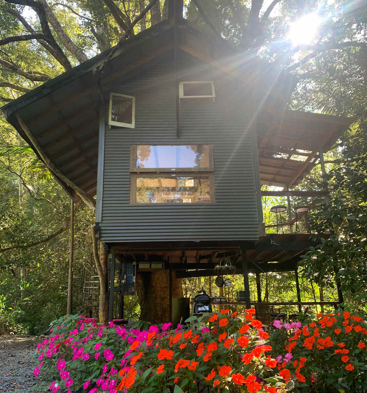 Crystal Creek Rainforest Treehouse