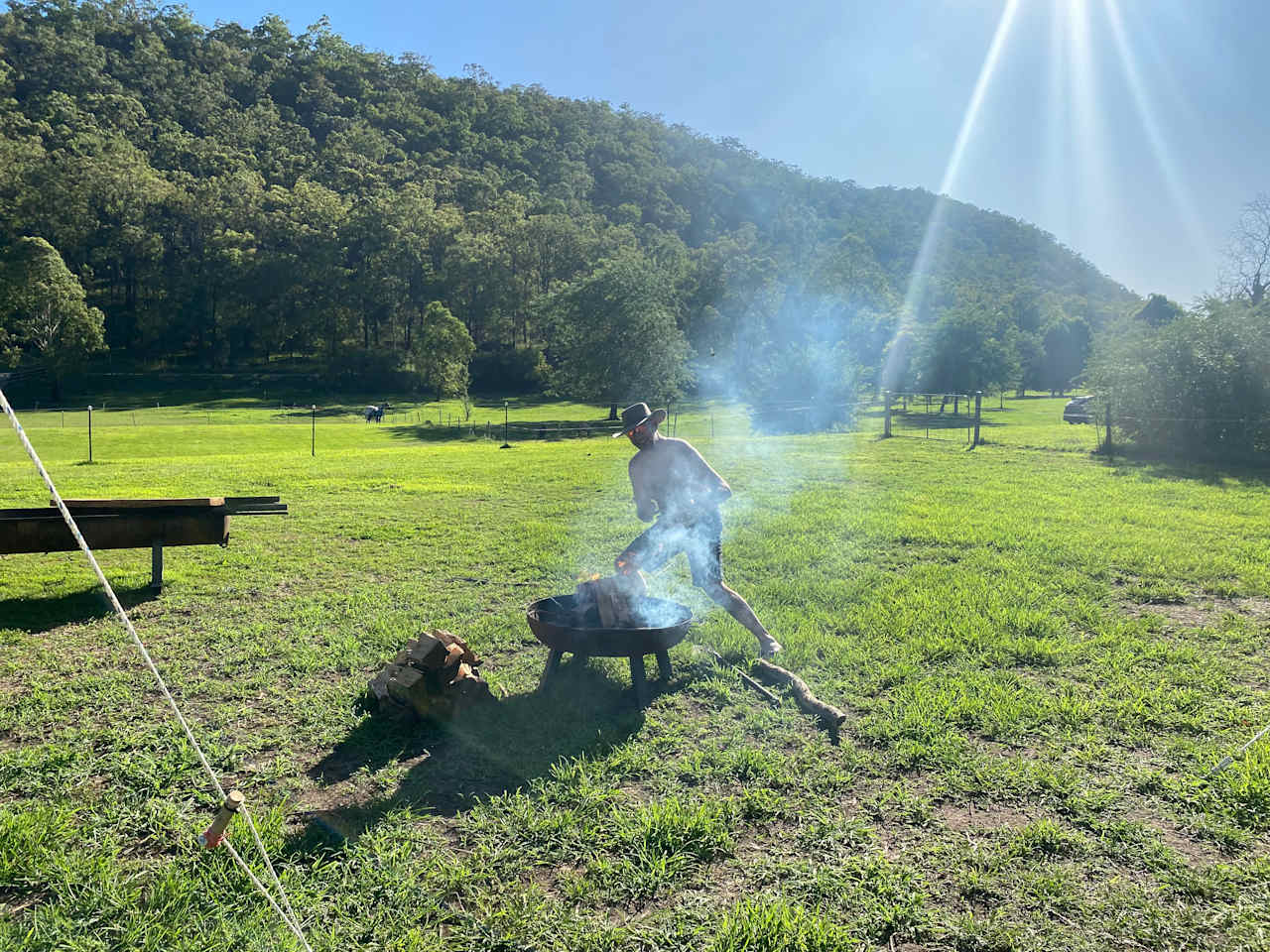 "DeView" Colo River Valley Camping