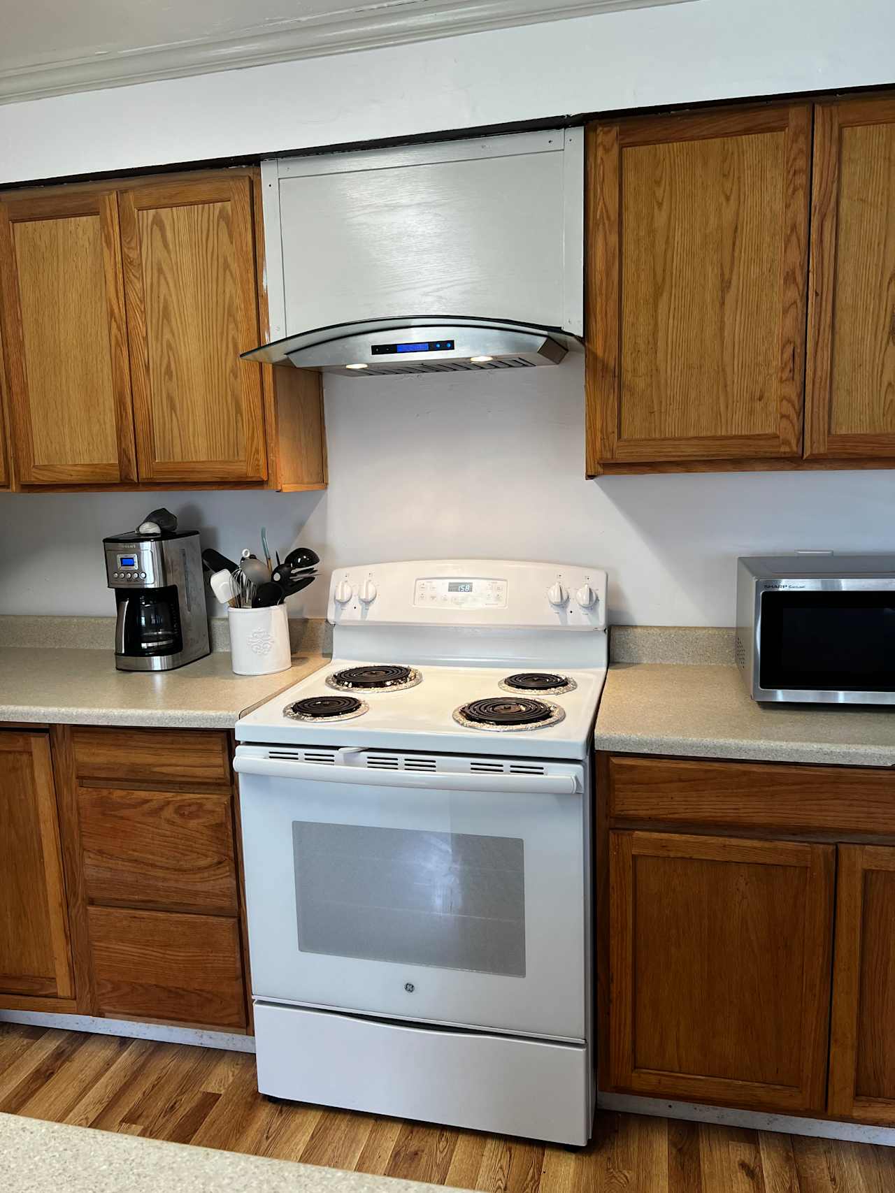 Enjoy Pearl's new Gas Fireplace !
