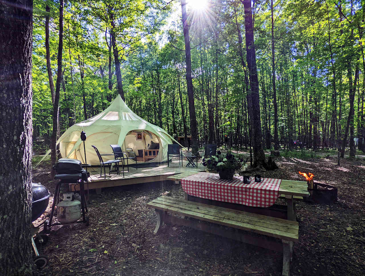 Coadys' POV Lake Resort Glamping