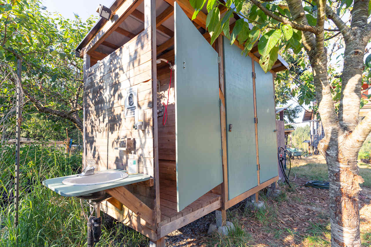 HangingTreehouse Sphere