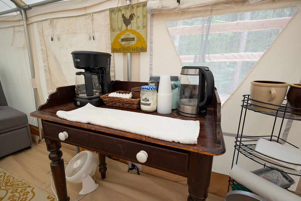 Coffee, hot pot and fridge