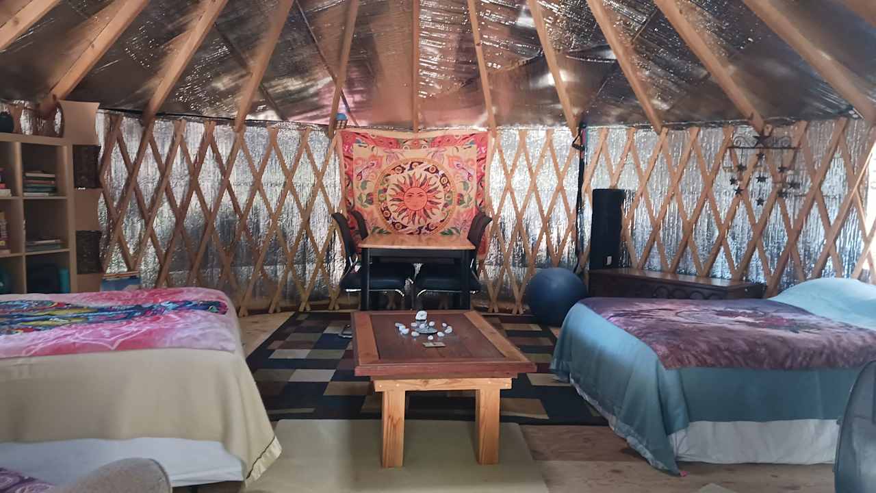 A Yurt&Aquaponic Farm in RedWoods