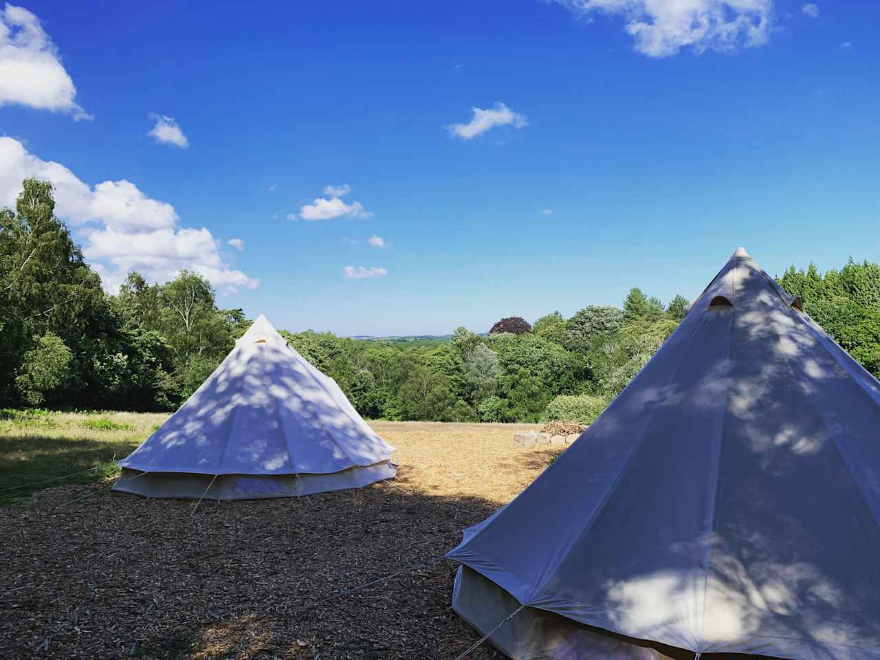 Secluded AONB group glamping