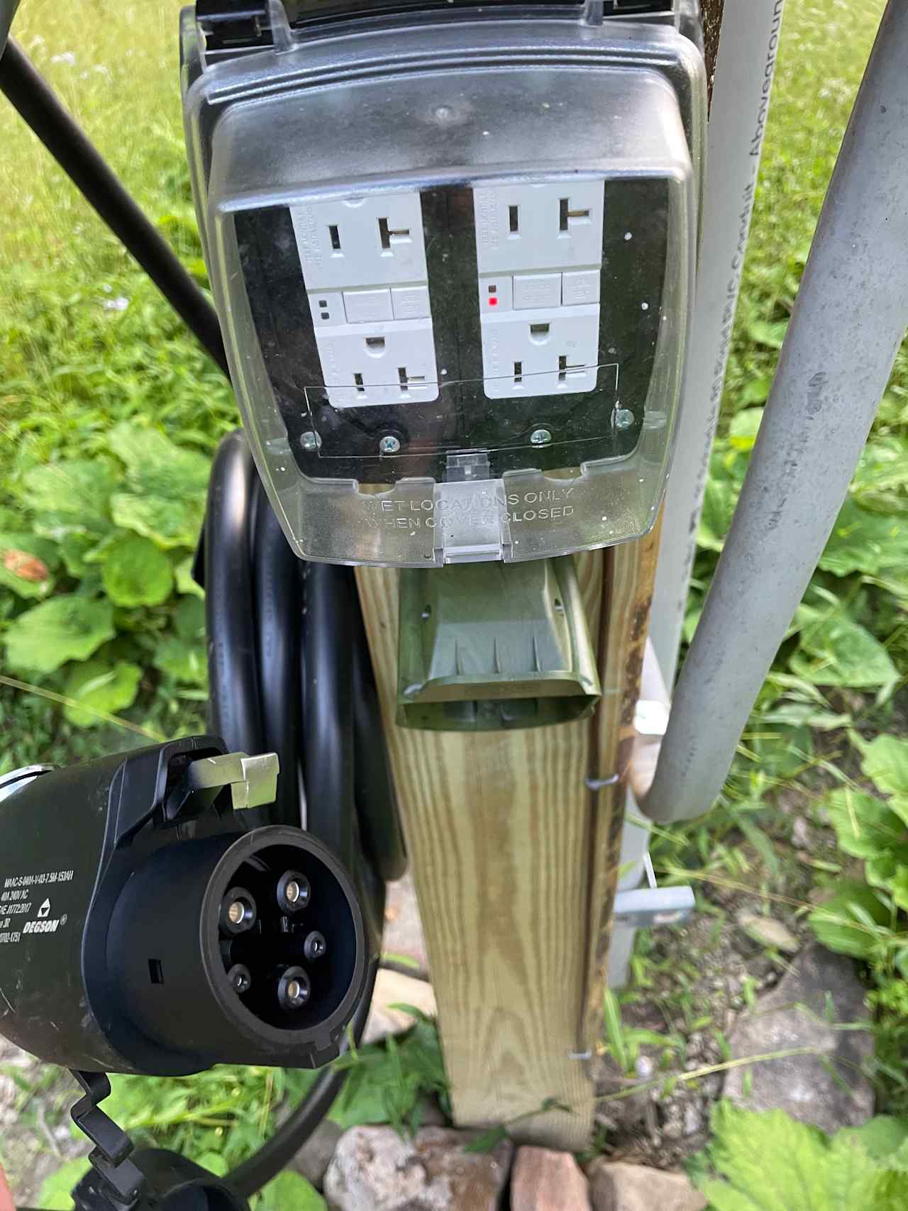 Travelers Campsite With EV Charger!