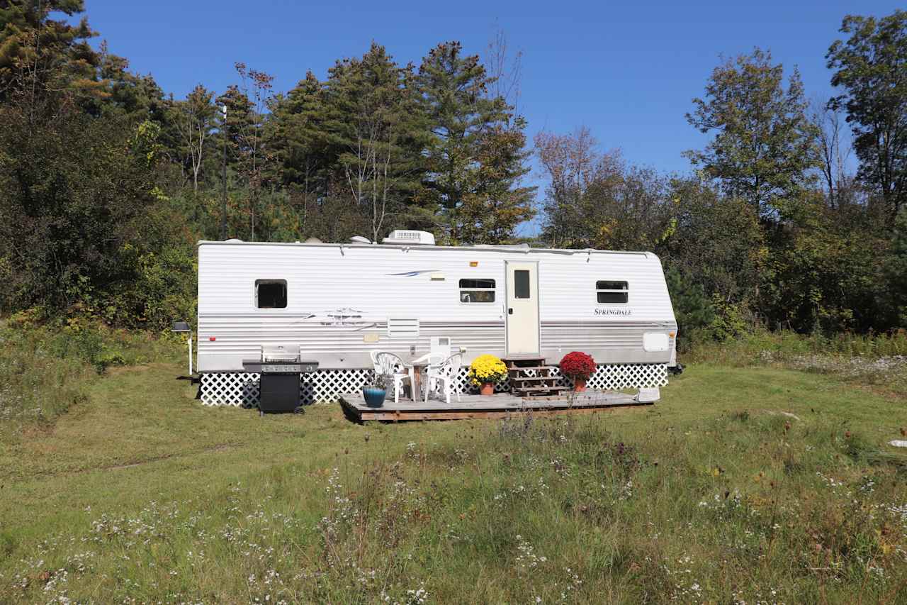 Comfy Camper on a Hill, next to AT!