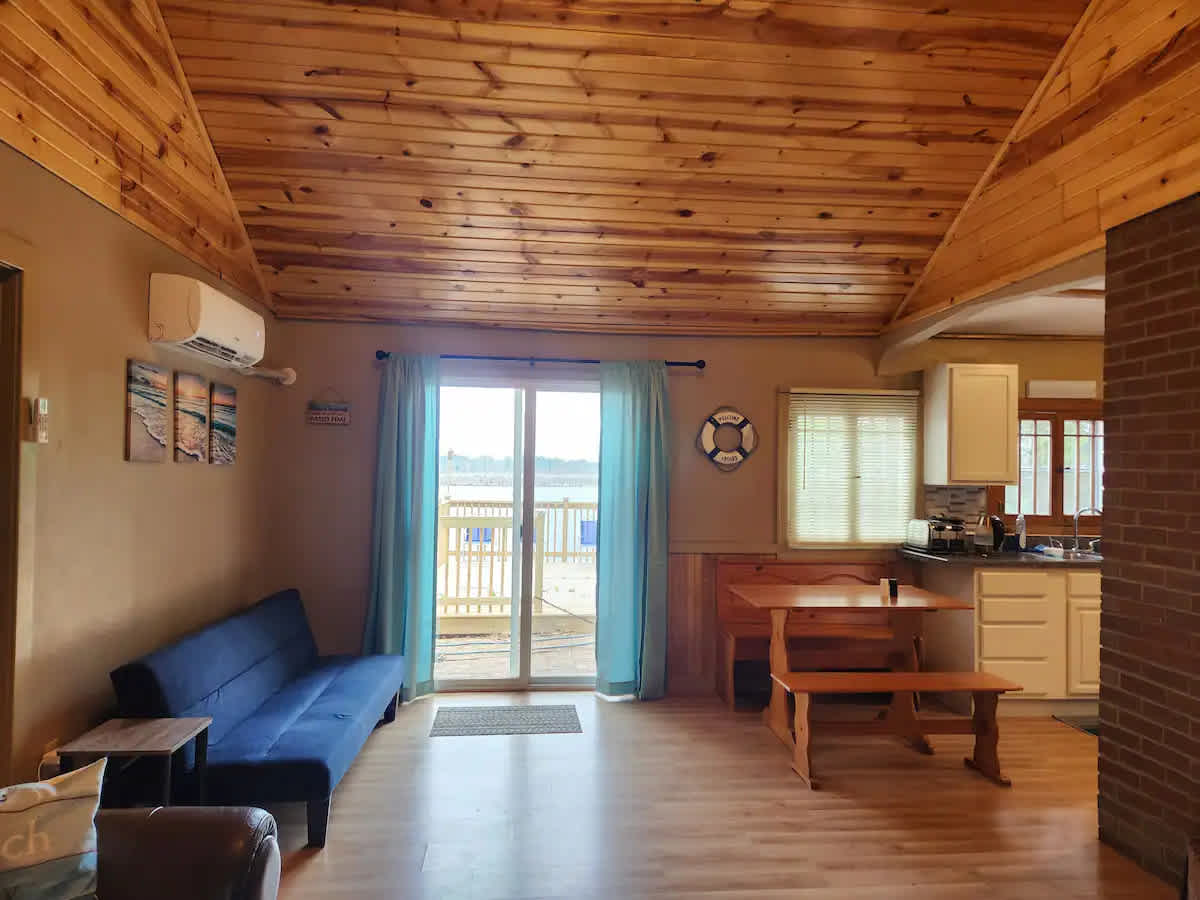 Cottage on the Bay