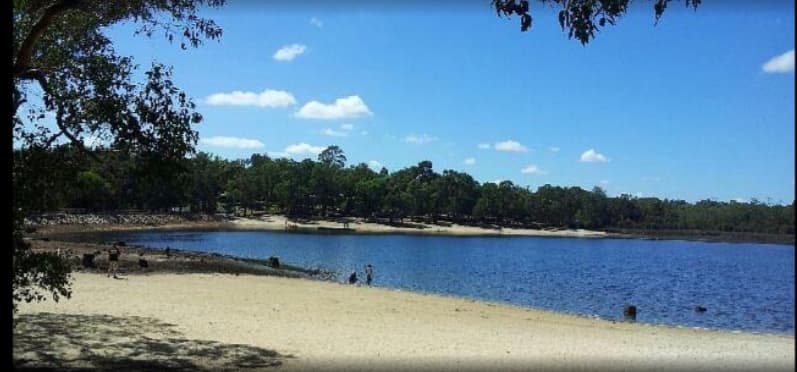Lake Leschenaultia