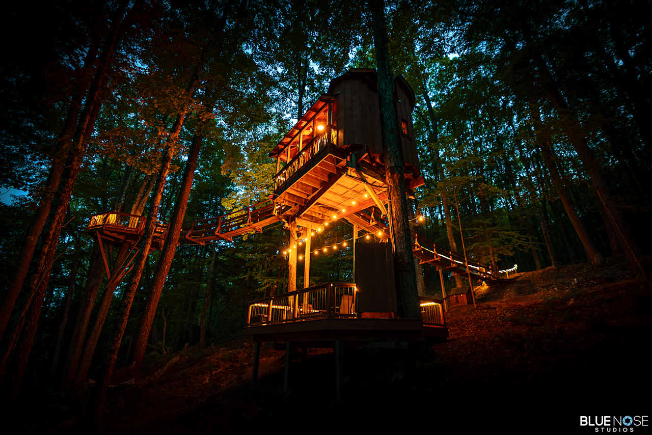 The Chez Tree Rest Treehouse