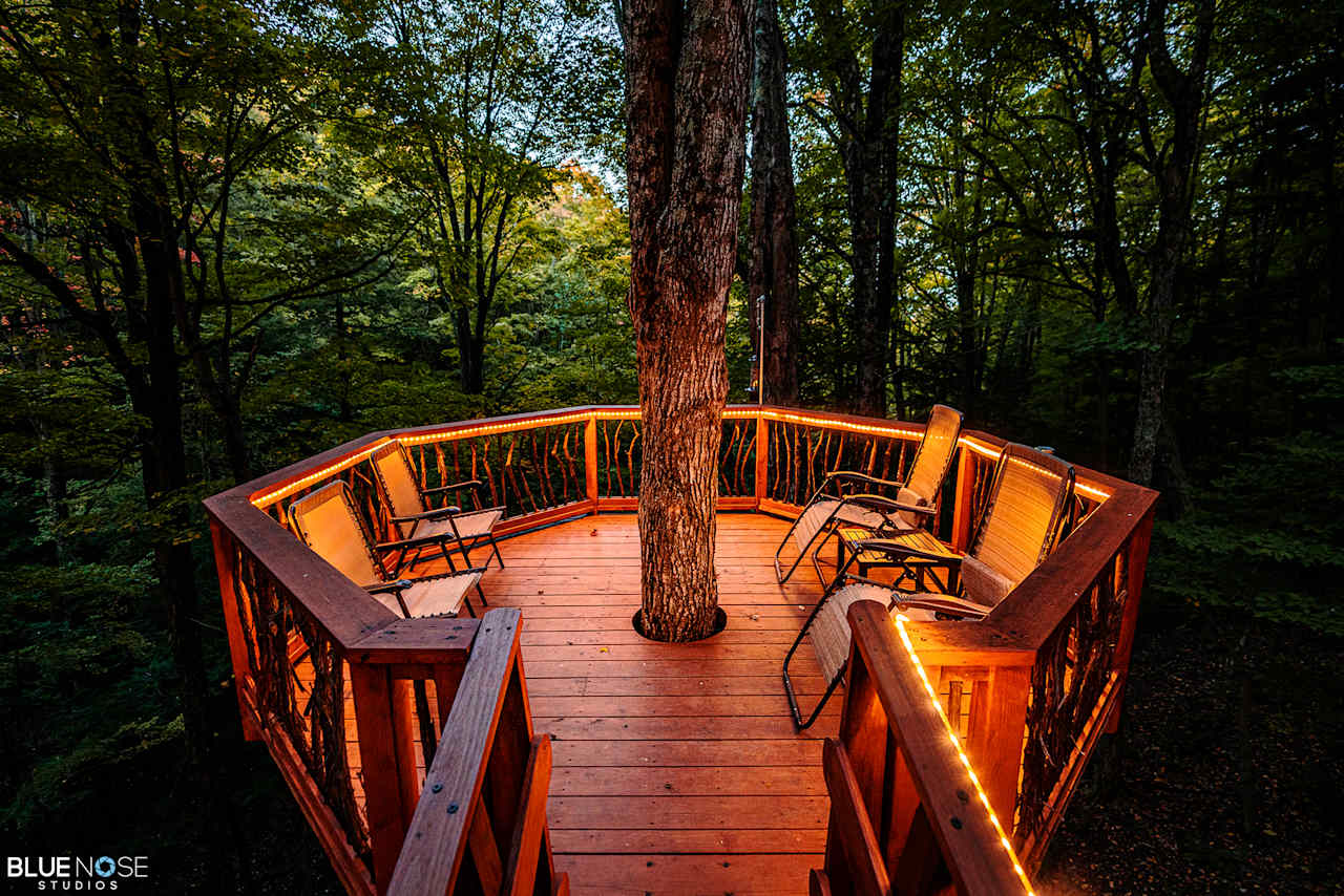 The Chez Tree Rest Treehouse