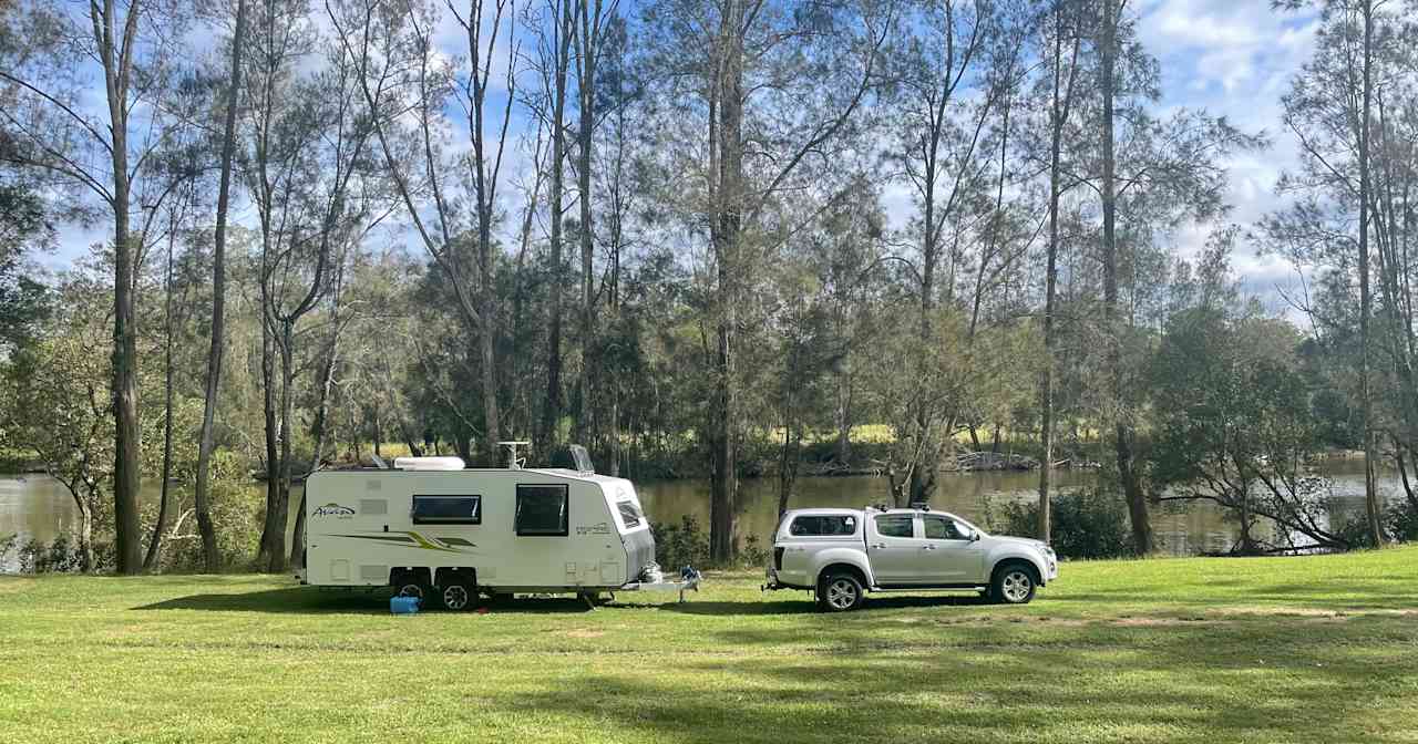 The Riverside Farm Escape Minimbah