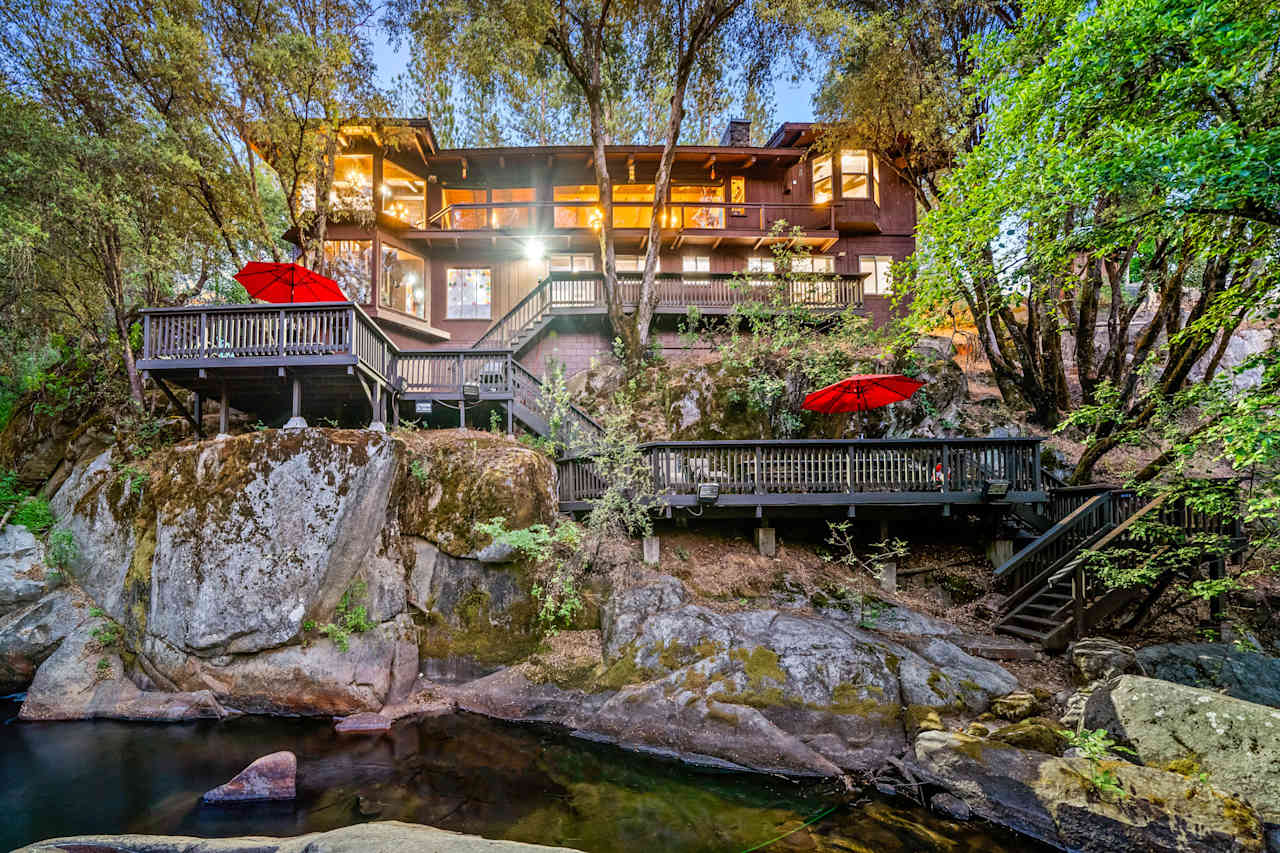 Private Riverfront Resort Pool Spa